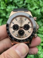 Rolex Daytona Luxurious Replica Watch Black Strap Gold Dial - Imagen 3