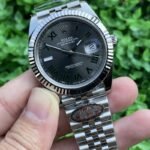 Rolex Datejust Beautiful Replica Watch Silver Strap Black Dial