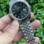 Rolex Datejust Gorgeous Replica Watch Silver Strap Black Dial