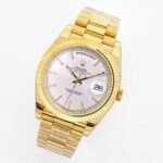 Rolex Day Date Beautiful Replica Watch Gold Strap Gold Dial